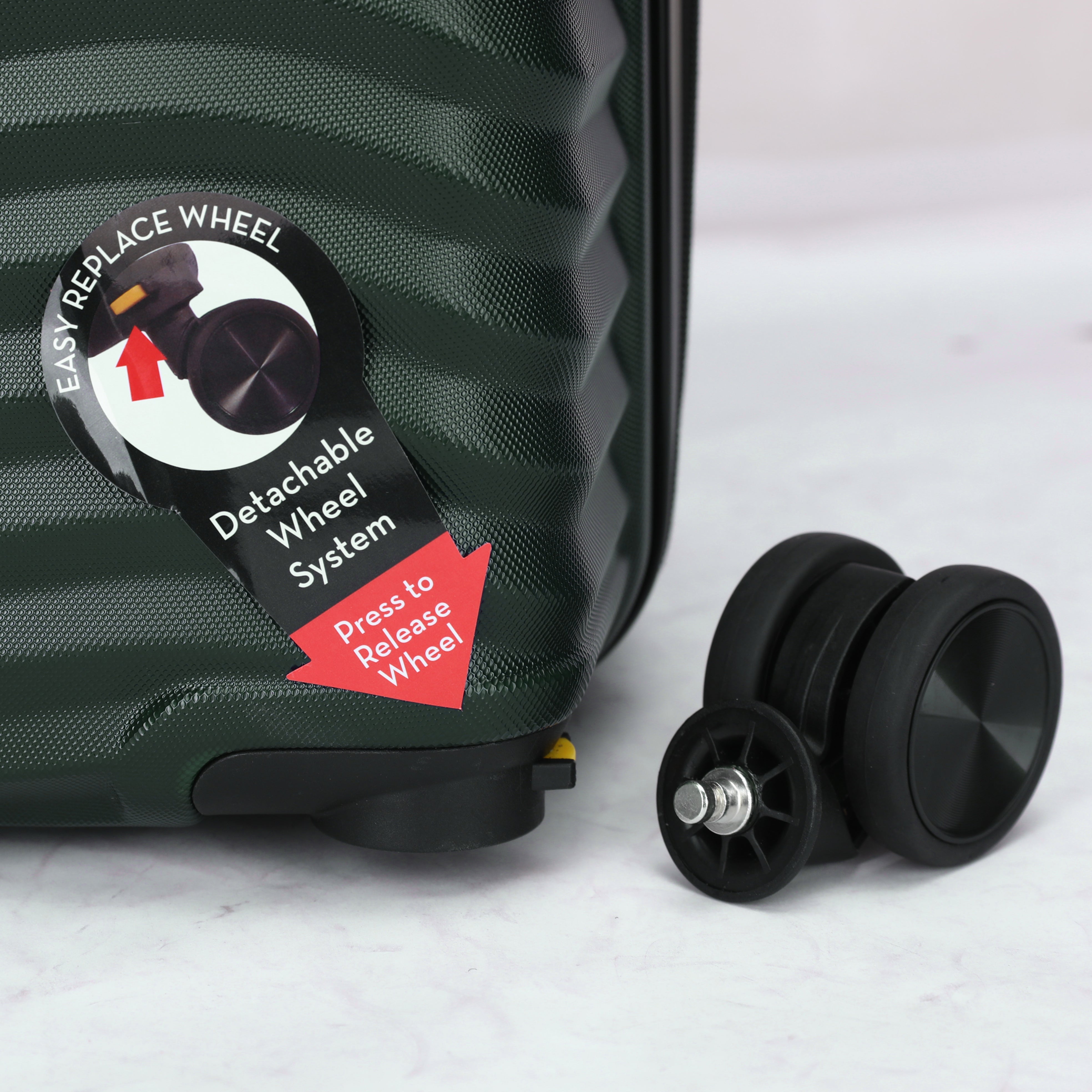 Tucci Italy Spettro 3-Piece Expandable Hardside Spinner Luggage Set, 20/28/30 Inches