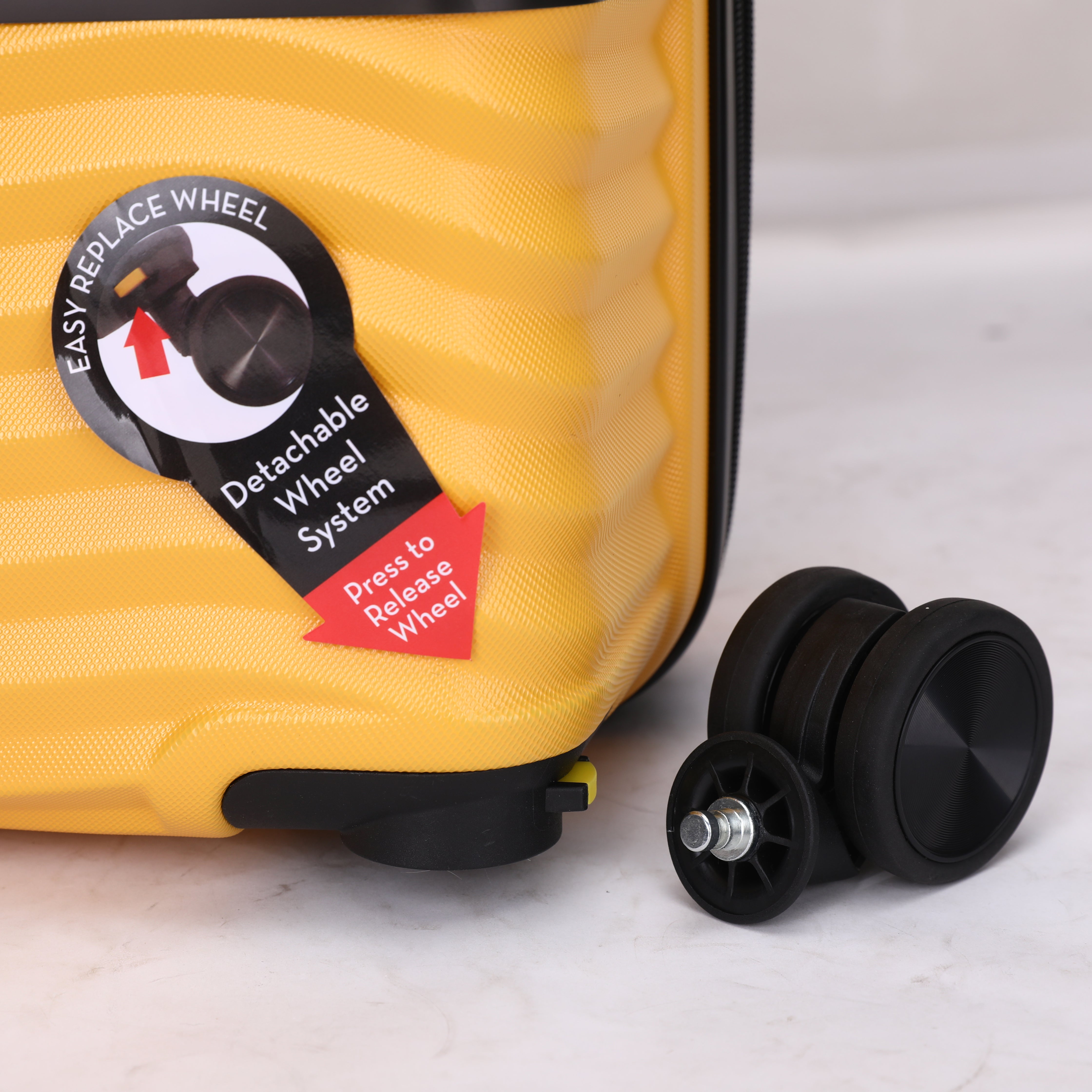 Tucci Italy Spettro 3-Piece Expandable Hardside Spinner Luggage Set, 20/28/30 Inches